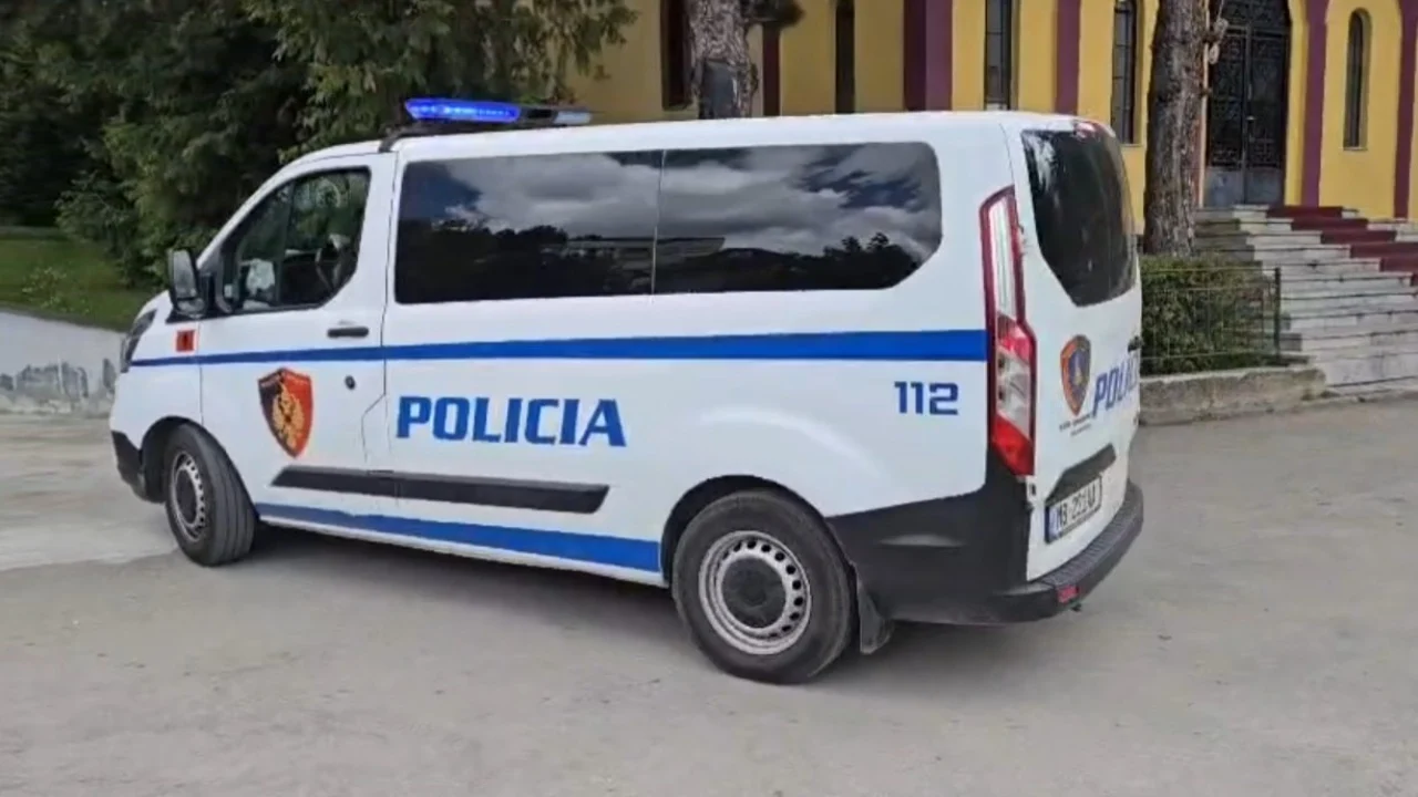 Dhunoi me grushte e shkelma një shtetas dhe i shkaktoi plagë të rënda  arrestohet 31 vjeçari në Kolonjë