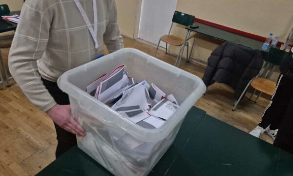 Zgjedhjet në Kosovë  Numërohen mbi 96  e votave të rregullta  këto janë rezultatet sipas të dhënave të KQZ së