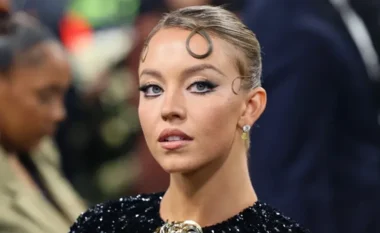 Sydney Sweeney flet për rolin në Euphoria: Unë kam luajtur një personazh, Cassie nuk më përfaqëson mua si person