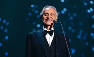 Andrea Bocelli në skenën e FIFA-s, tenori italian hap festimet për Kupën e Botës 2026!