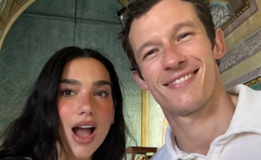 Pas dasmës, Callum Turner flet për jetën me Dua Lipën: Kemi një lidhje të veçantë…