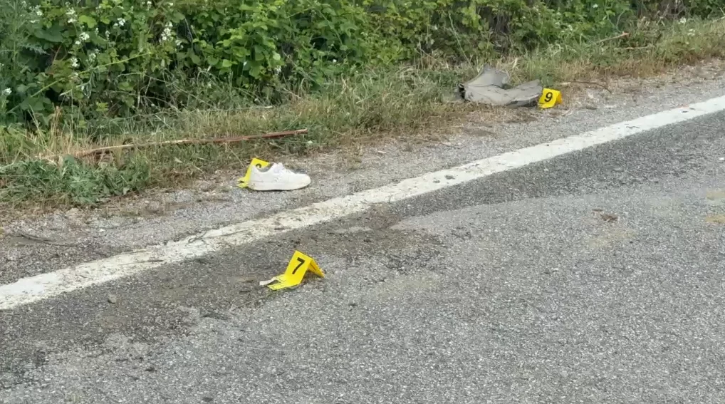 Detaje nga aksidenti fatal në Korçë  Shoferi 76 vjeçar përplasi nënë e bir në rrugë  3 vjeçari ndërroi jetë në spital