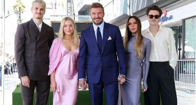 cfare-po-ndodh-me-familjen-beckham-letra-qe-mbeti-pa-pergjigje-brooklyn-beckham-refuzon-tentativen-e-harper-per