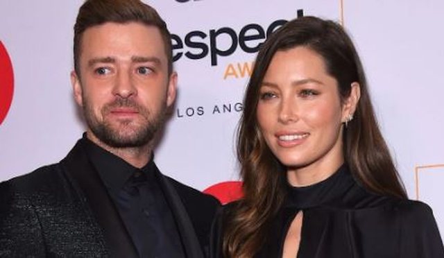 Mes aludimeve për ndarje  Justin Timberlake dhe Jessica Biel shfaqen së bashku