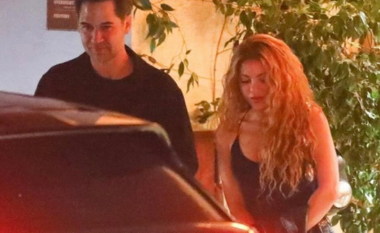 Shakira nuk kalon pa u vënë re, pikaset me partnerin e ri! Ja kush është aktori meksikan që ka “rrëmbyer” zemrën e këngëtares