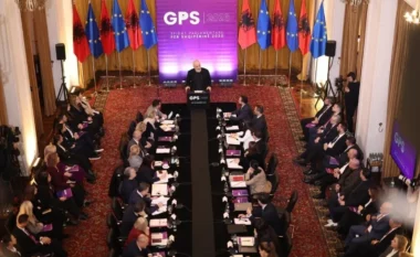 Zbulohet se çfarë do të diskutojë Rama të shtunën me Grupin Parlamentar, fokusi informim për investimin në Zvërnec dhe Sazan