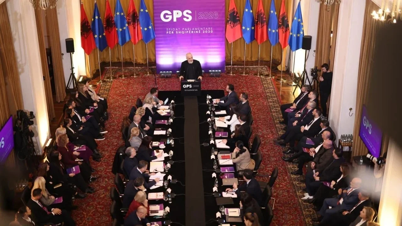 Zbulohet se çfarë do të diskutojë Rama të shtunën me Grupin Parlamentar, fokusi informim për investimin në Zvërnec dhe Sazan