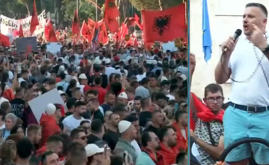 “Pushtojini këta pengmarrës me fuqinë e Skënderbeut”/ Protestuesi nga diaspora rrëqeth me vargjet e Fishtës: Kthehuni shqiptarë, ta marrim fain në dorë