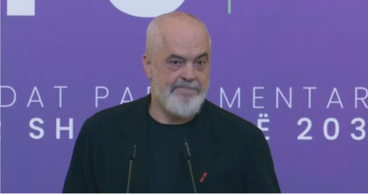 VIDEO/ Rama shpërthen keq ndaj protestuesve: Janë bërë parellinj me shalë dhe me kremra, është krijuar një skemë për t’u dukur njësoj si droga, që të shtojnë dozën ‘like’ e ‘followers’…