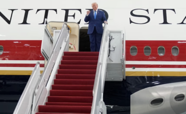 Presidenti Trump zbulon avionin e tij të ri, Air Force One: Një Shtëpi e Bardhë fluturuese
