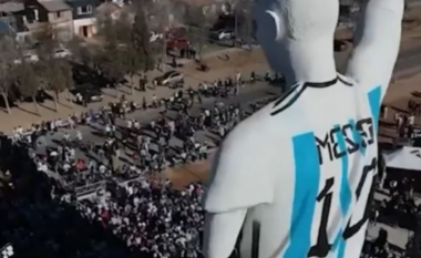 VIDEO/ Tifozët nderojnë legjendën argjentinase, inagurohet statuja më e madhe në botë kushtuar Lionel Mesit