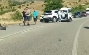 Aksident në Tepelenë, përplasen tre automjete pranë fshatit Vasjar