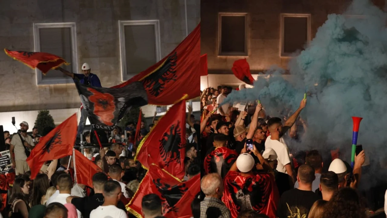 Dita e 22 të e tubimit në Tiranë  nga bulevardi  Dëshmorët e Kombit  në  Qytet Studenti   vijon marshimi i qytetarëve në kryeqytet