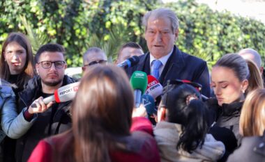 Përplasja në Zvernec, Berisha: Dhunimi i protestuesve, ishte rrëmbim në sy të Policisë, akt i shëmtuar! Projekti? PD mbështet investimet e huaja