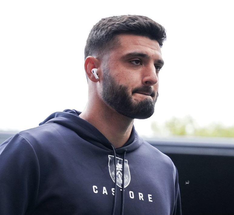 sirena-italiane-per-armando-brojen-sulmuesi-shqiptar-drejt-transferimit-te