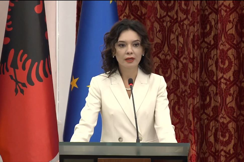 Elisa Spiropali  Mos kërkoni arsyet e protestës  por zgjidhjen e kërkesave