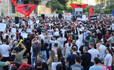 Gjithë natën në shesh dhe para Kuvendit? Dita e 11-të e tubimit, gazetarja Lala zbulon skenarët për një protestë kombëtare