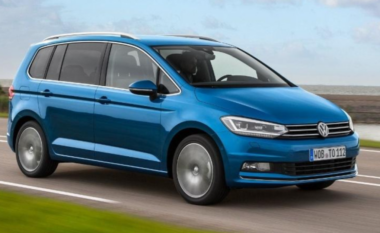Volkswagen Touran i jep fund rrugëtimit të tij