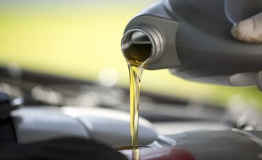 Tregu i automjeteve përballet me rrezikun e mungesës së vajit motorik