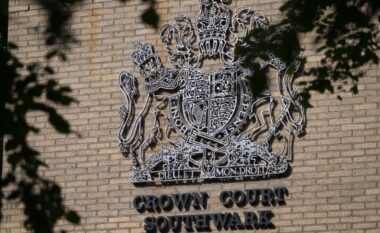 Britania e Madhe provon inteligjencën artificiale në gjykata për të frenuar prapambetjet dhe për të shpejtuar proceset