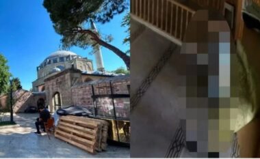 Foto/ “Ishte për fantazi dhe adrenalinë”, arrestohet çifti që u kap në marrëdhënie seksuale brenda një xhamie