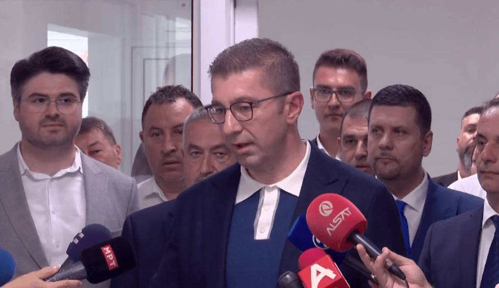 Mickoski për të dyshuarin e zjarrit pranë Ambasadës bullgare  I janë marrë pajisjet e komunikimit  do të verifikohet me kë ka kontaktuar