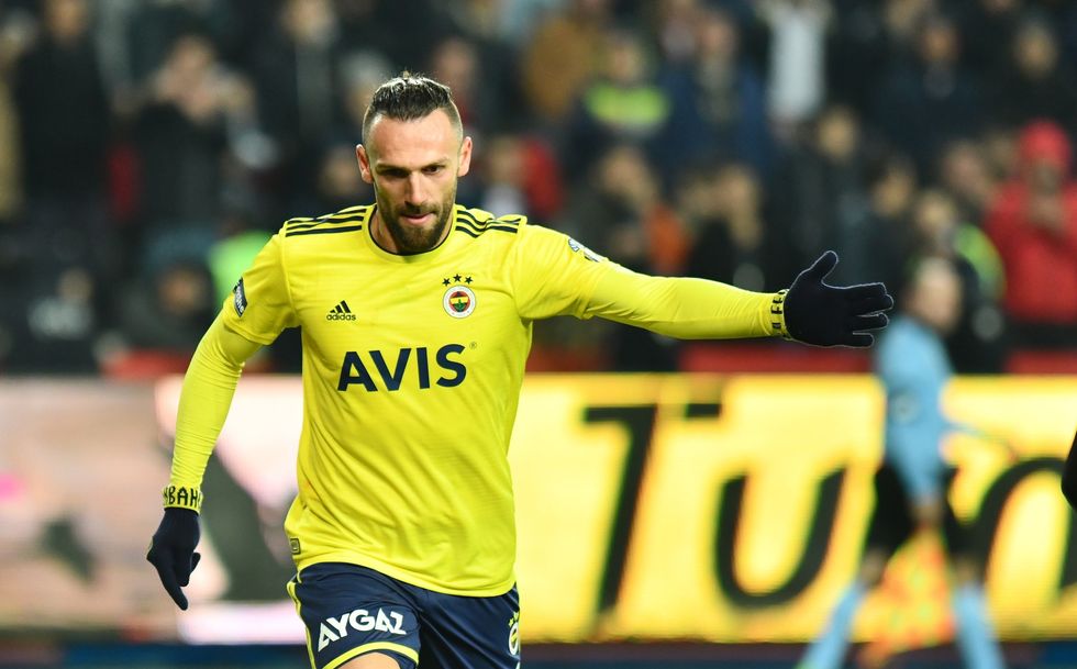 Fenerbahce drejt rikthimit të Vedat Muriqit  pas refuzimit të dy ofertave të tjera