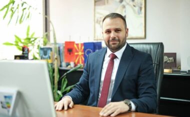 Durmishi, pas vendimit të Kushtetueses, paraqet zgjidhjen për emërtimet e reja të rrugëve në Tetovë