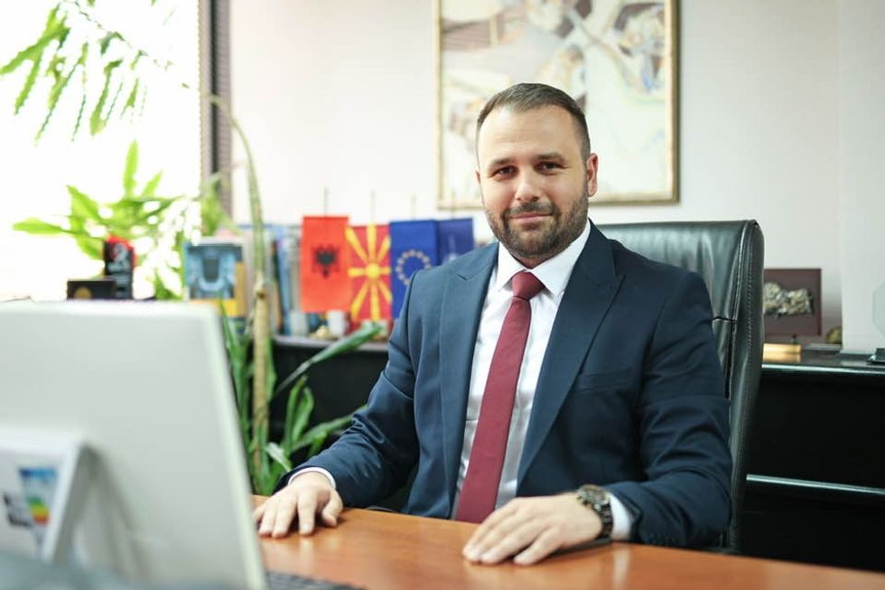 Durmishi  pas vendimit të Kushtetueses  paraqet zgjidhjen për emërtimet e reja të rrugëve në Tetovë