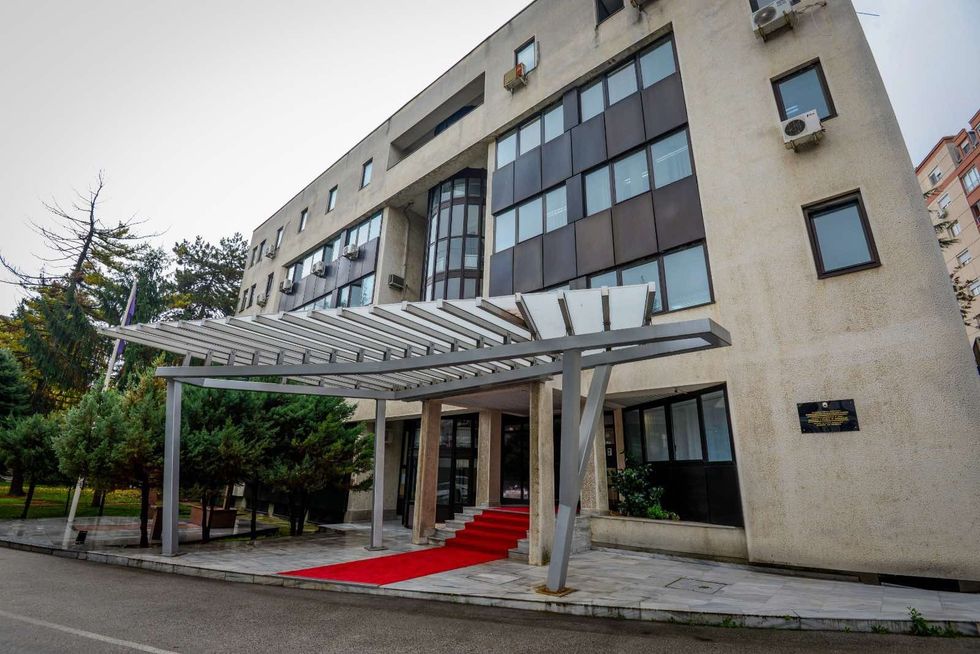 Bastisje në Veles dhe rrethinë  sekuestrohen armë e municion  përfundojnë në ndalim dy persona