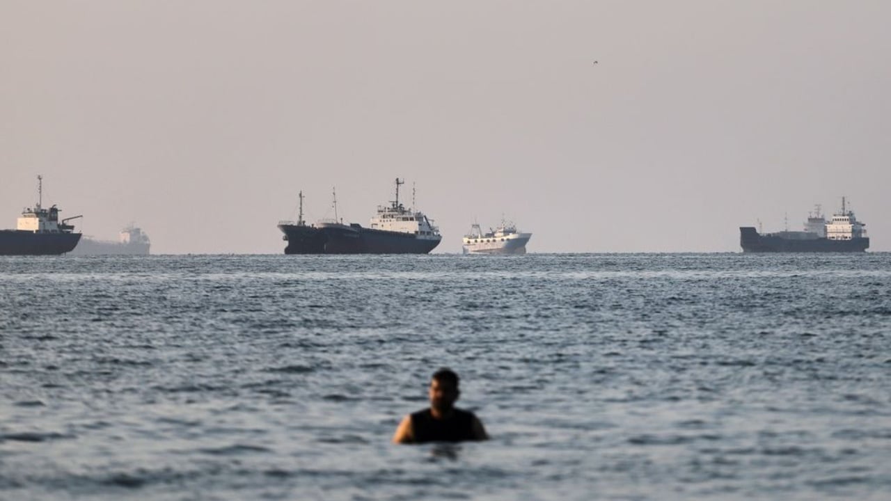 Marrëveshja mes SHBA së dhe Iranit  Rifillon lëvizja detare në Hormuz  tre supertankerët e parë me flamur saudit e përshkojnë ngushticën