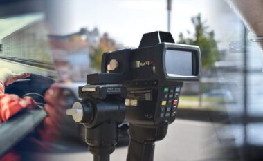 Policia ndal një shtetas serb pasi u kap me 188 km/h në autostradën Kumanovë-Shkup