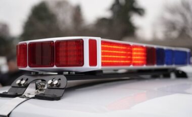 Kallëzim penal ndaj drejtorit të një ndërmarrjeje publike në Manastir, dyshohet se ndryshoi tri herë në mënyrë të kundërligjshme vendin e punës së një të punësuari