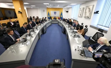 Qeveria në detyrë e Kosovës mban mbledhje elektronike dhe miraton një sërë vendimesh
