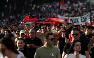 Në kulmin e protestave në Shqipëri, Mustafa ngre pikëpyetje: Kur do të hetohen “kryeveprat” e Ramës?
