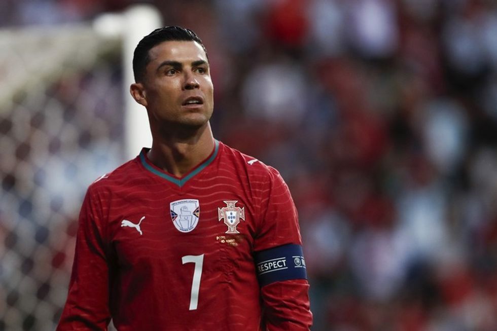 ronaldo-reagon-ne-rrjetet-sociale-mes-kritikave-dhe-debatit-per-rolin-e-tij-te-portugalia