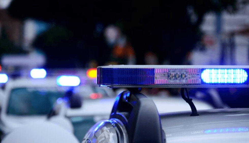 Tre persona rrëmbejnë me forcë një 15 vjeçare nga oborri i banesës në Çegran të Gostivarit