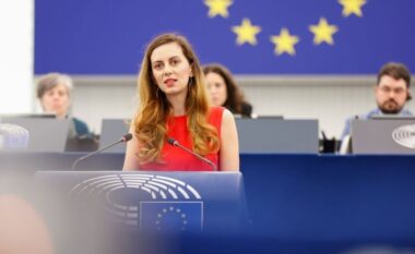 Lajkova kërkon reagim nga BE-ja dhe mbrojtje për të drejtat e bullgarëve në Maqedoni