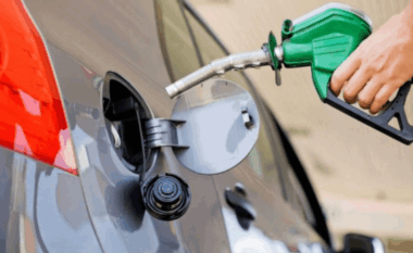 Në Maqedoninë e Veriut ulen çmimet e karburanteve, dizeli bie me 7 denarë dhe benzina deri në 4 denarë