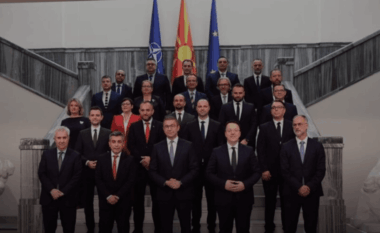 Brenda fundjavës pritet të qartësohet përfundimi i negociatave për rikonstruimin e Qeverisë