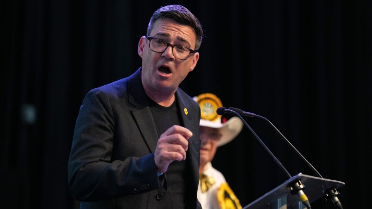 Andy Burnham flet për garën në Laburistë  Është ende shpejt për të folur për zgjedhje të reja  por 