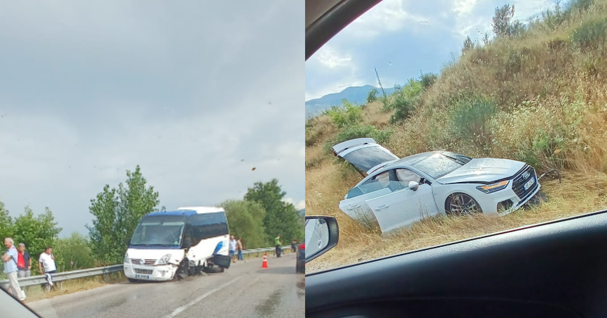 Përplasje te Kthesa e Viroit mes një mikrobusi me turistë dhe një  Audi   dy persona pësojnë lëndime
