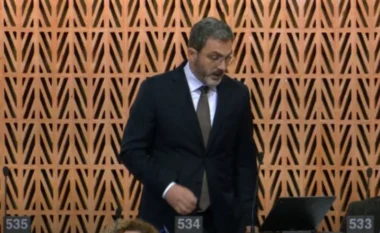 Ardian Gola në Asamblenë Parlamentare të KE-së: Serbia i mbron strukturat kriminale, Radoiçiq jeton ende i lirë