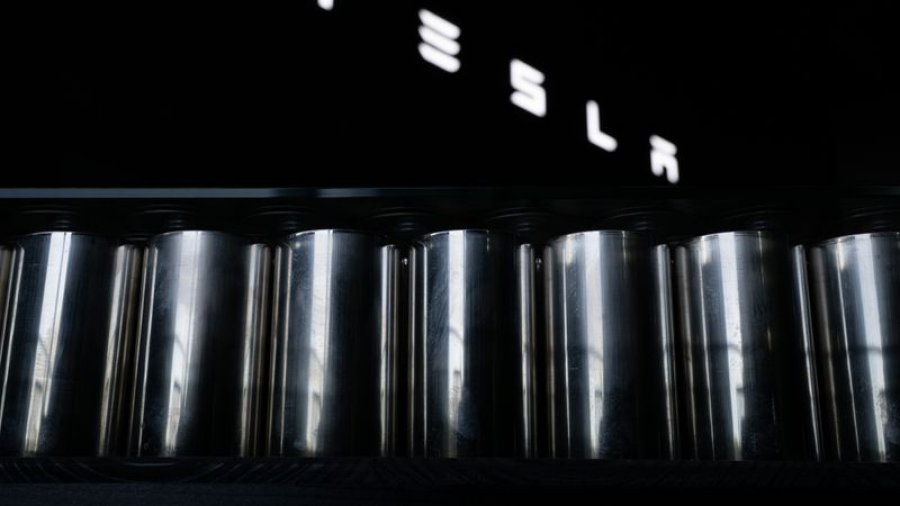 Tesla dhe NatPower firmosin marrëveshje shumëvjeçare për ruajtjen e energjisë në Evropë