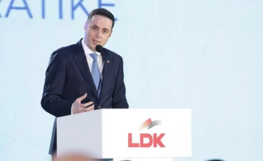 Abdixhiku kërkon qetësi dhe durim përballë thirrjeve për largimin e tij