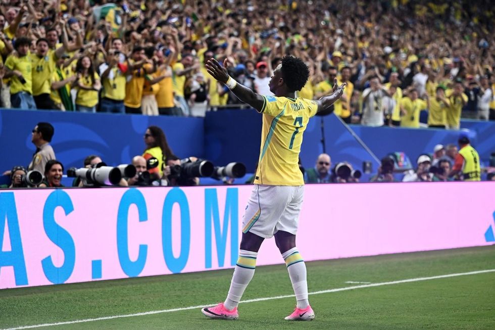 Brazili shkëlqen me Vini Jr dhe mposht bindshëm Skocinë