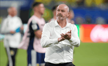 Steve Clarke i zhgënjyer pas disfatës ndaj Brazilit, e ndërpret intervistën pas 23 sekondash