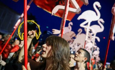 “Për herë të parë po sfidohet pushteti i tij” – Washington Post për protestat në Shqipëri: Gjenerata Z ia prish llogaritë Ramës
