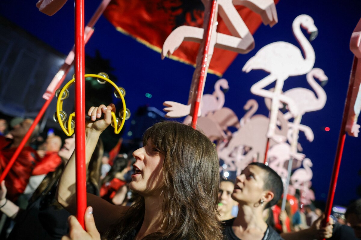 “Për herë të parë po sfidohet pushteti i tij” – Washington Post për protestat në Shqipëri: Gjenerata Z ia prish llogaritë Ramës