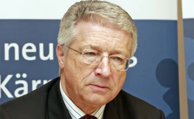 Petritsch: Kosova duhet të forcojë rolin e saj në siguri mes presionit ndaj NATO-s